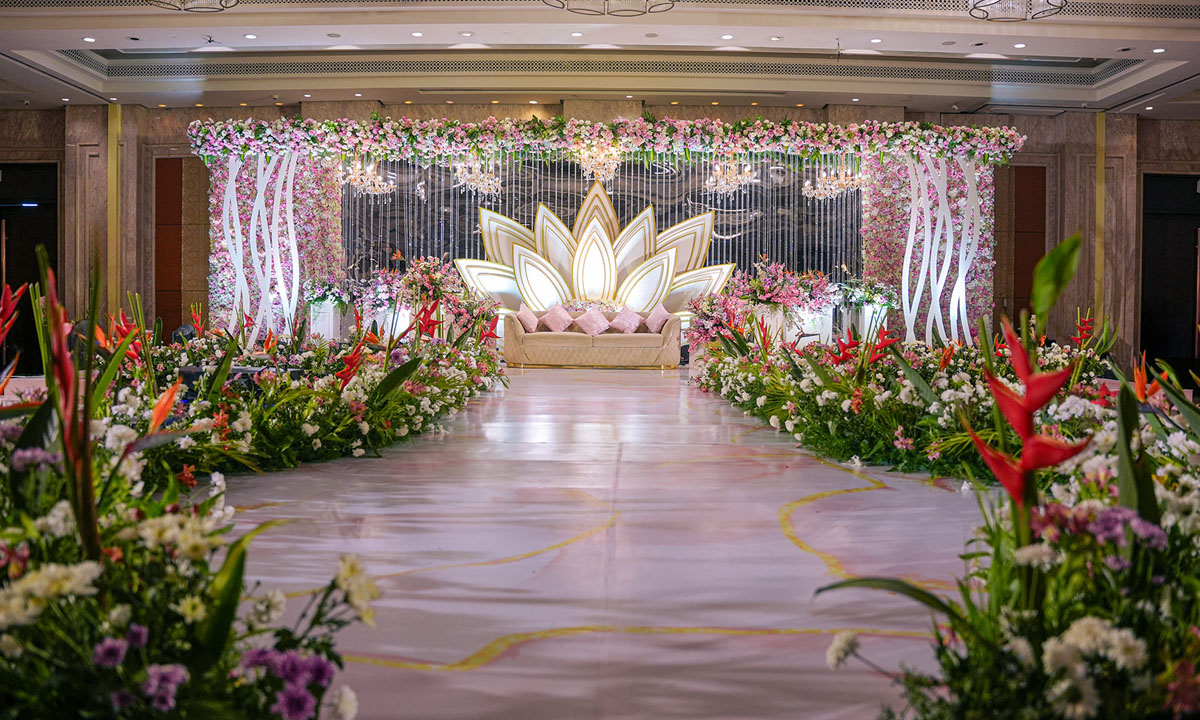 decorating-for-wedding-reception