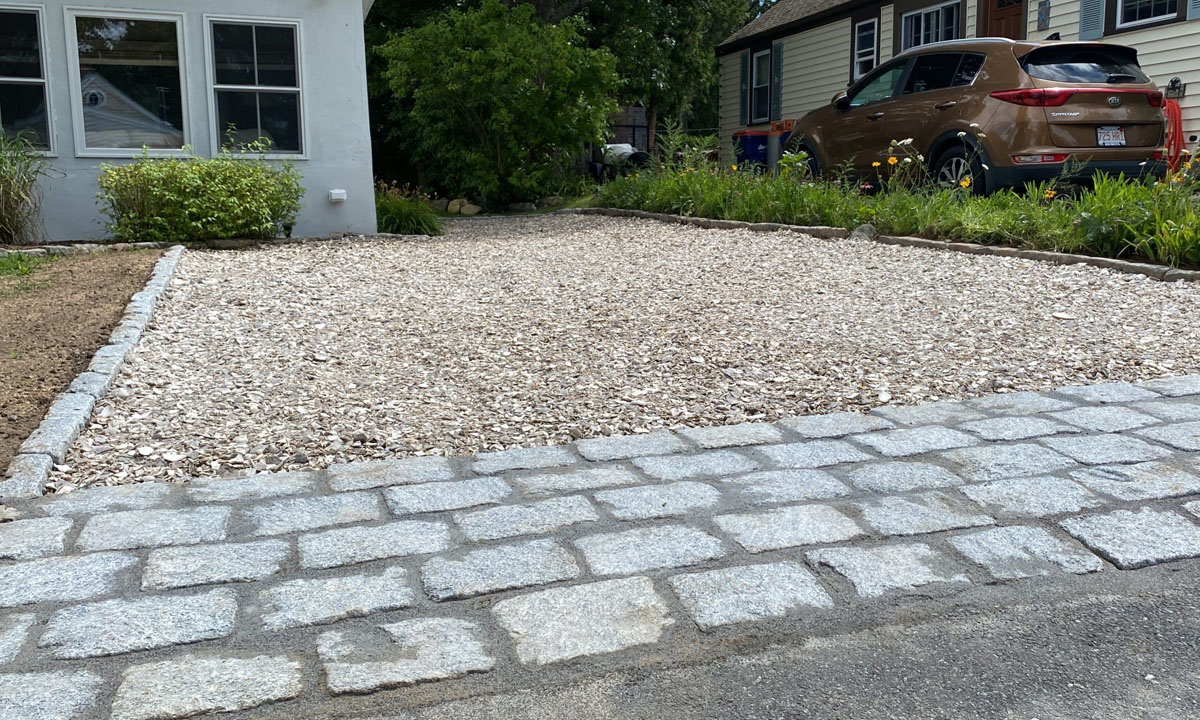 installing-a-cobblestone-driveway-apron